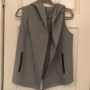 Lorna Jane sleeveless jacket